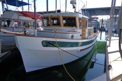 Sundowner Tug Pilothouse