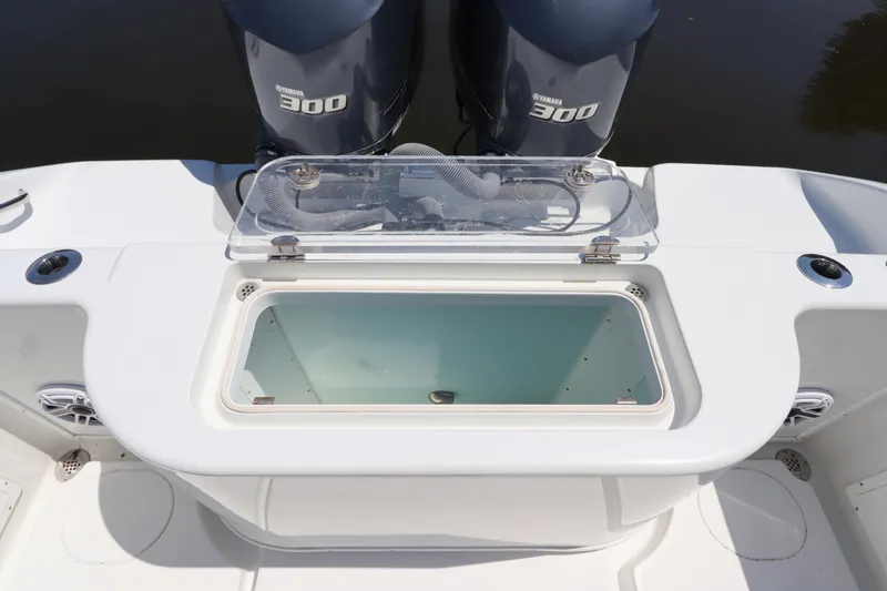  Yacht Photos Pics 2013 Yellowfin 32 Offshore boat with Yamaha 300 engines and livewell.