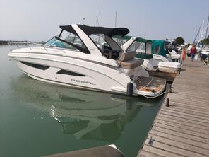 Regal 32 Express