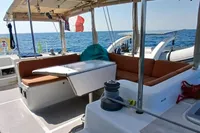 Catamaran NIMBLE 50, 2001 model, featuring spacious deck seating and ocean view.