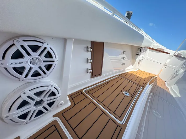Aquamarine Yacht Photos Pics 2019 HCB 39 Speciale boat interior with teak flooring and JL Audio speakers.
