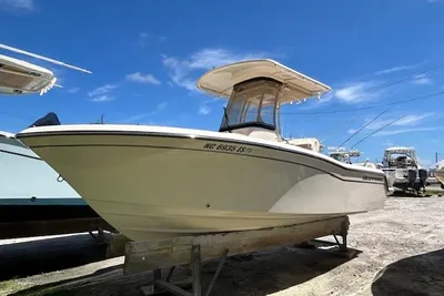 Grady-White Fisherman 216