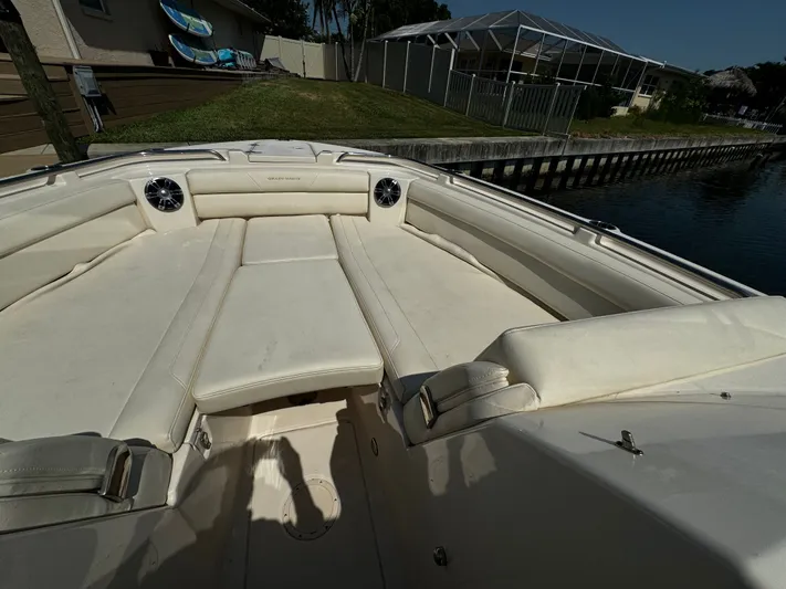 None Yacht Photos Pics 2022 Grady-White Freedom 325 boat interior with spacious seating and speakers.