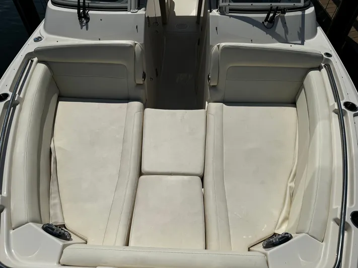 None Yacht Photos Pics 2022 Grady-White Freedom 325 boat interior with spacious seating area.