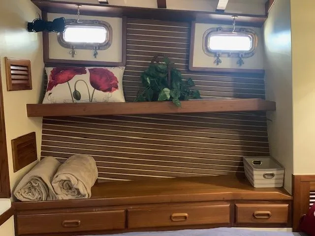 Cygnus Yacht Photos Pics 