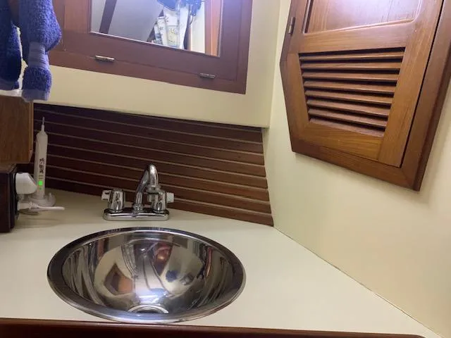 Cygnus Yacht Photos Pics 