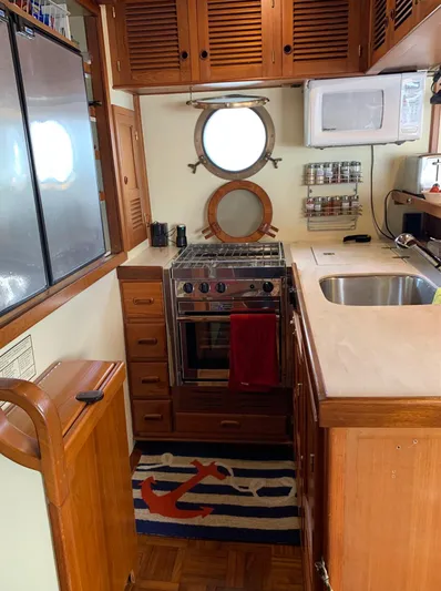 Cygnus Yacht Photos Pics 