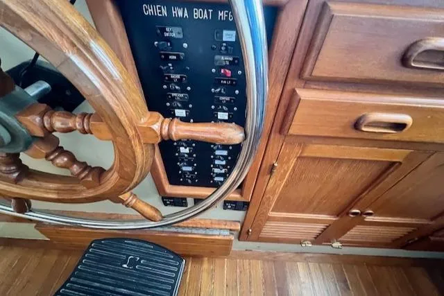 Cygnus Yacht Photos Pics 