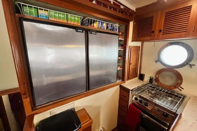 Cygnus Yacht Photos Pics 