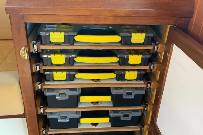 Cygnus Yacht Photos Pics 