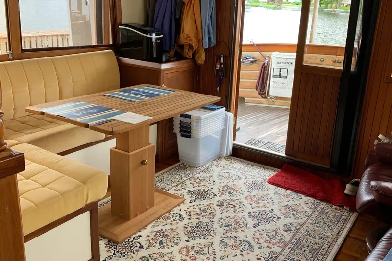 Cygnus Yacht Photos Pics 