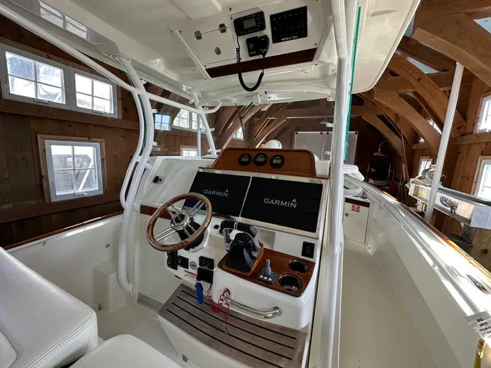 Heron Yacht Photos Pics 