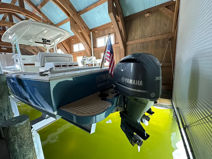 Heron Yacht Photos Pics 