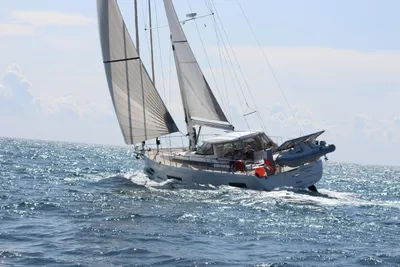 2018 Amel 50