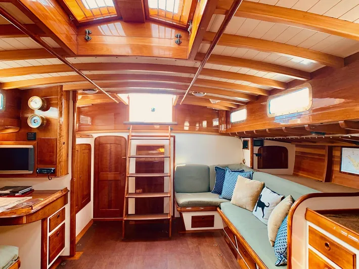 Wild Horses Yacht Photos Pics 