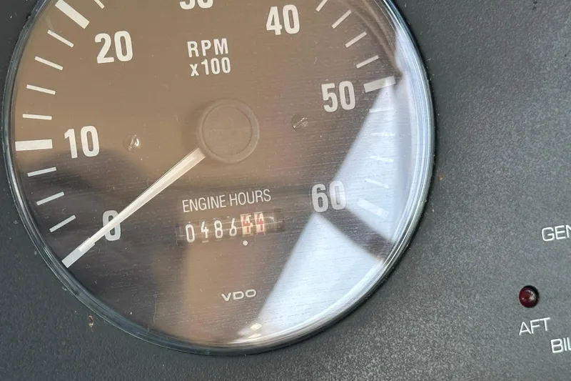  Yacht Photos Pics Close-up of Tiara Yachts 3500 Open 2001 engine hour meter showing 4864 hours.