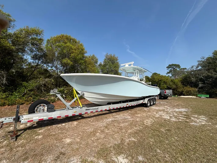  Yacht Photos Pics Yellowfin Boats, Contender Boats, SeaVee Boats, Regulator Boats, SeaHunter Boats, Invincible Boats, Pair Marine, Southport, REV Yacht Sales
