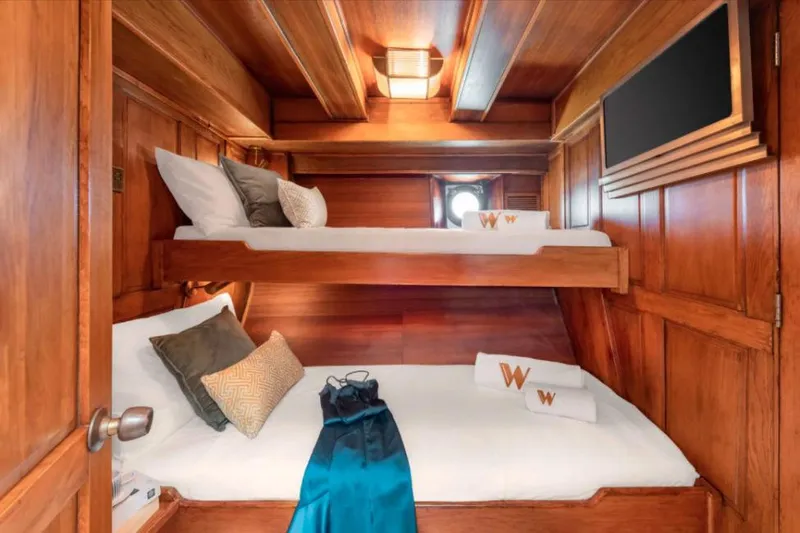  Yacht Photos Pics Chantier Navals De Normandie Schooner 31m for sale yachtsgreececom