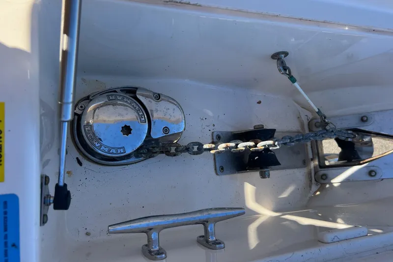  Yacht Photos Pics 2011 Grady-White Freedom 307 boat anchor chain and winch system.