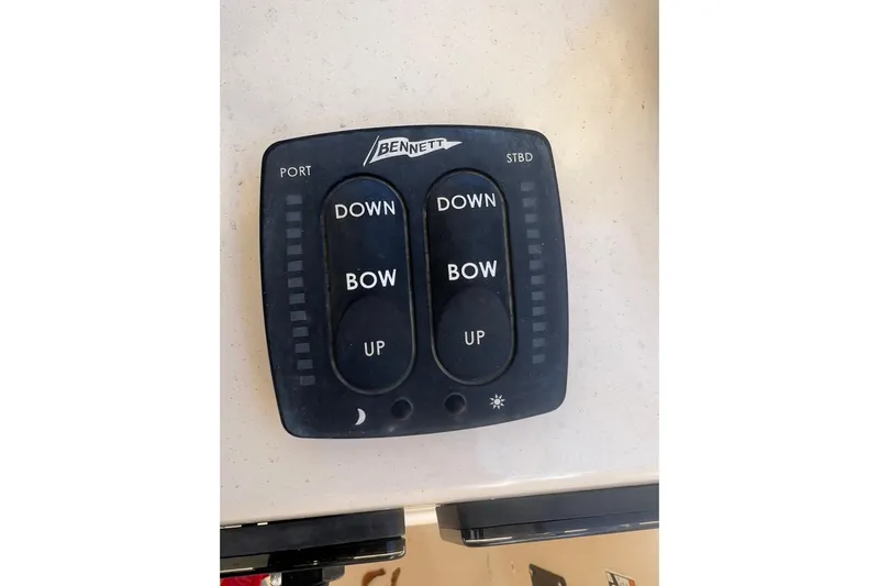  Yacht Photos Pics Bennett trim tab control panel on 2011 Grady-White Freedom 307 boat.