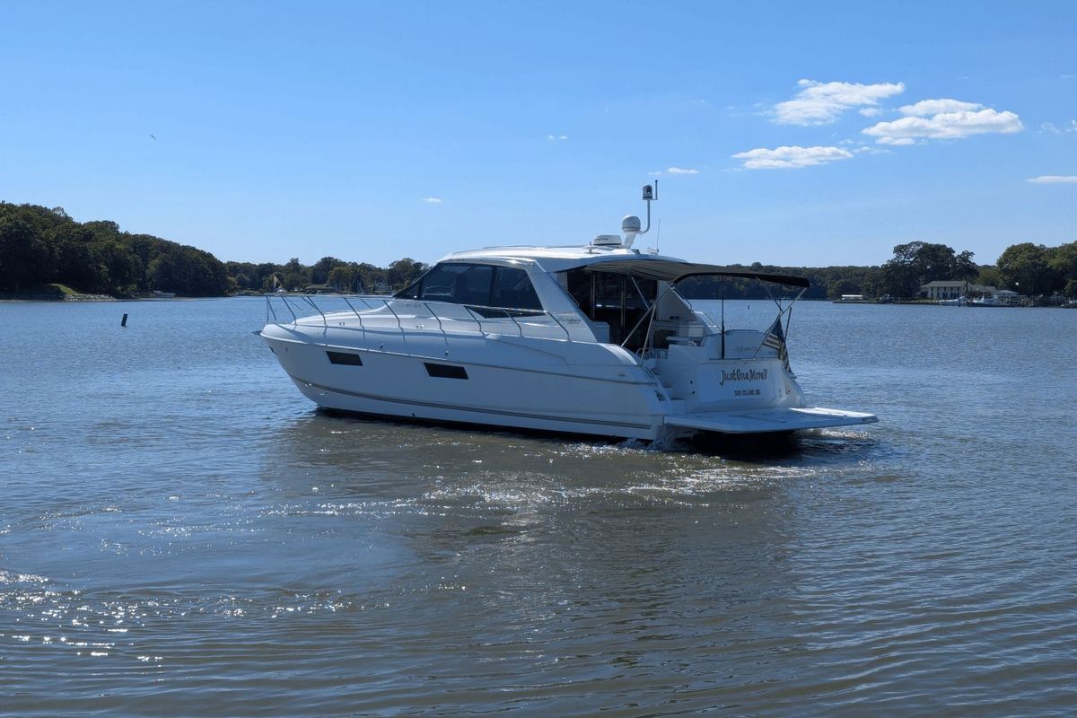 2013 Cruisers Yachts 48 