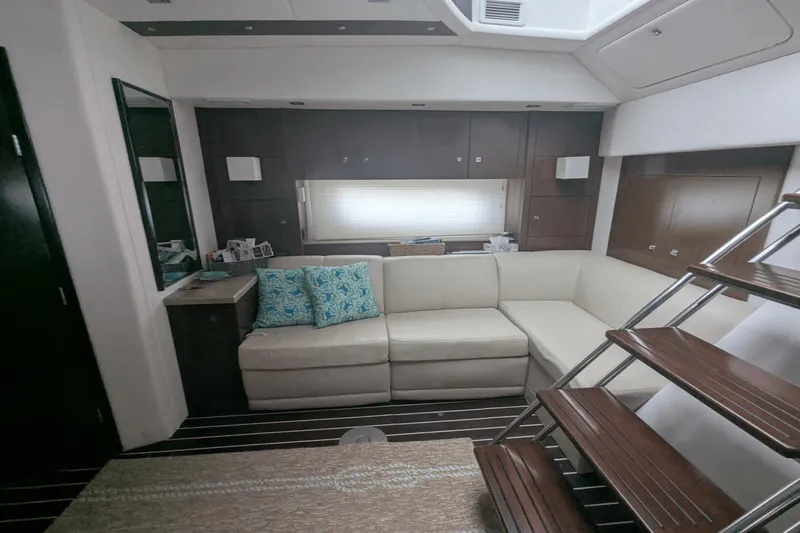 Just One More V Yacht Photos Pics 