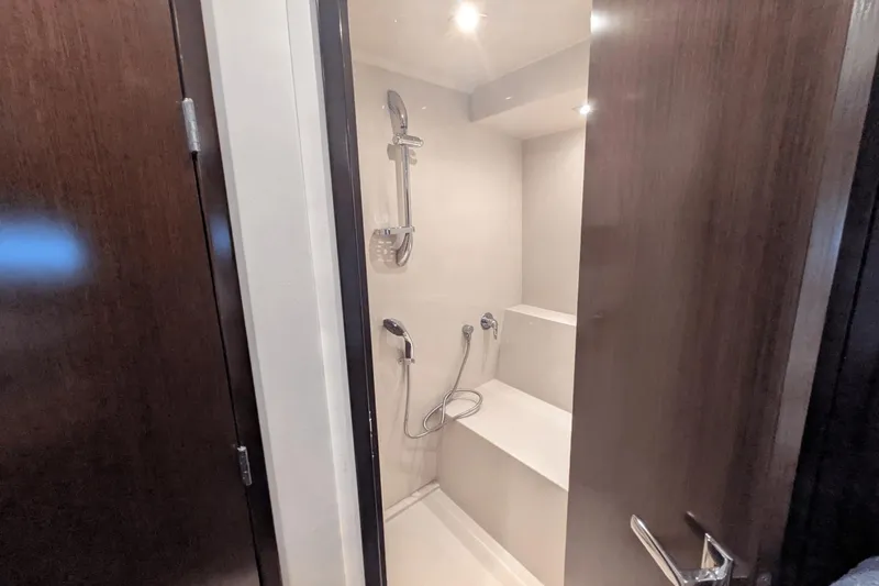 Just One More V Yacht Photos Pics 