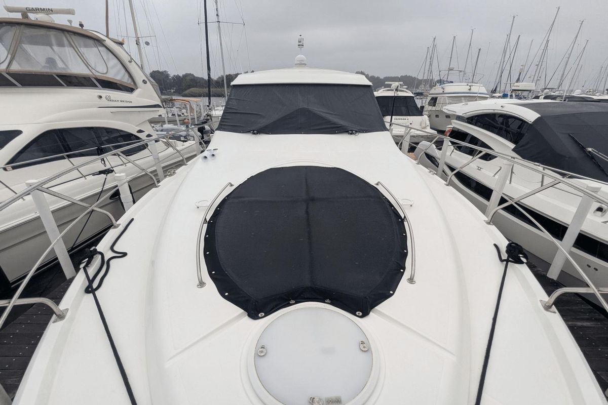 2013 Cruisers Yachts 48 
