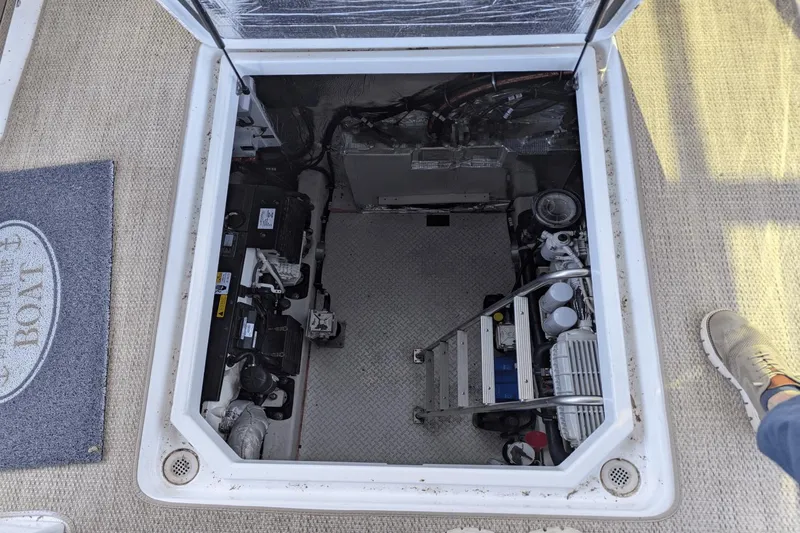 Just One More V Yacht Photos Pics 