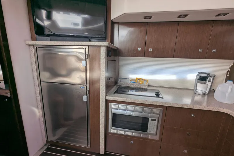 Just One More V Yacht Photos Pics 