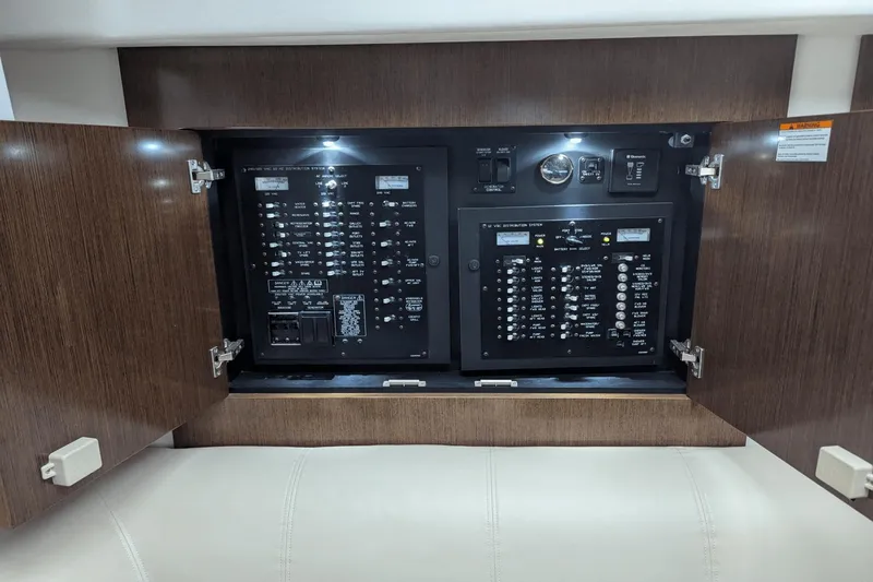 Just One More V Yacht Photos Pics 