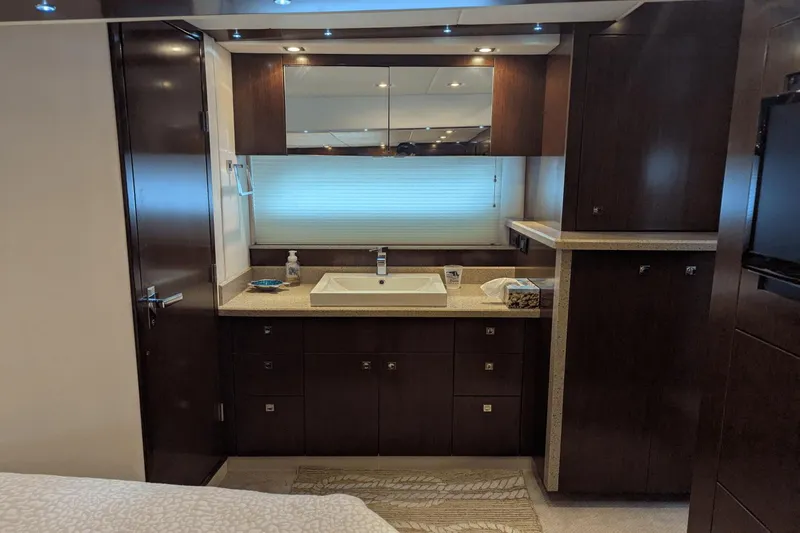 Just One More V Yacht Photos Pics 