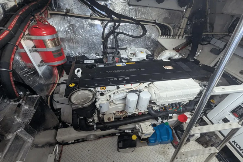 Just One More V Yacht Photos Pics 