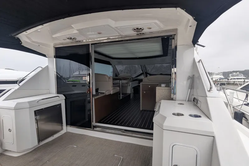 Just One More V Yacht Photos Pics 