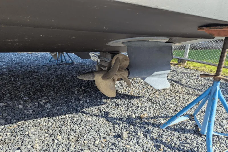 Just One More V Yacht Photos Pics 