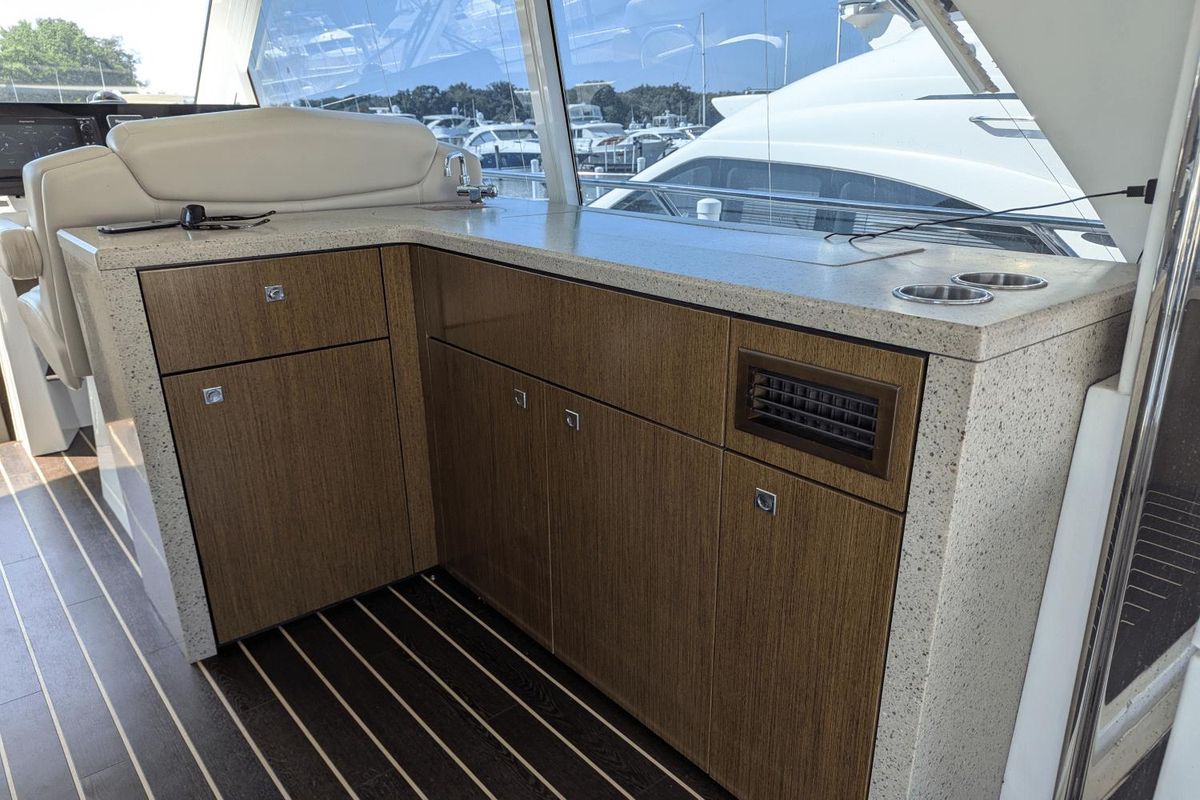 2013 Cruisers Yachts 48 