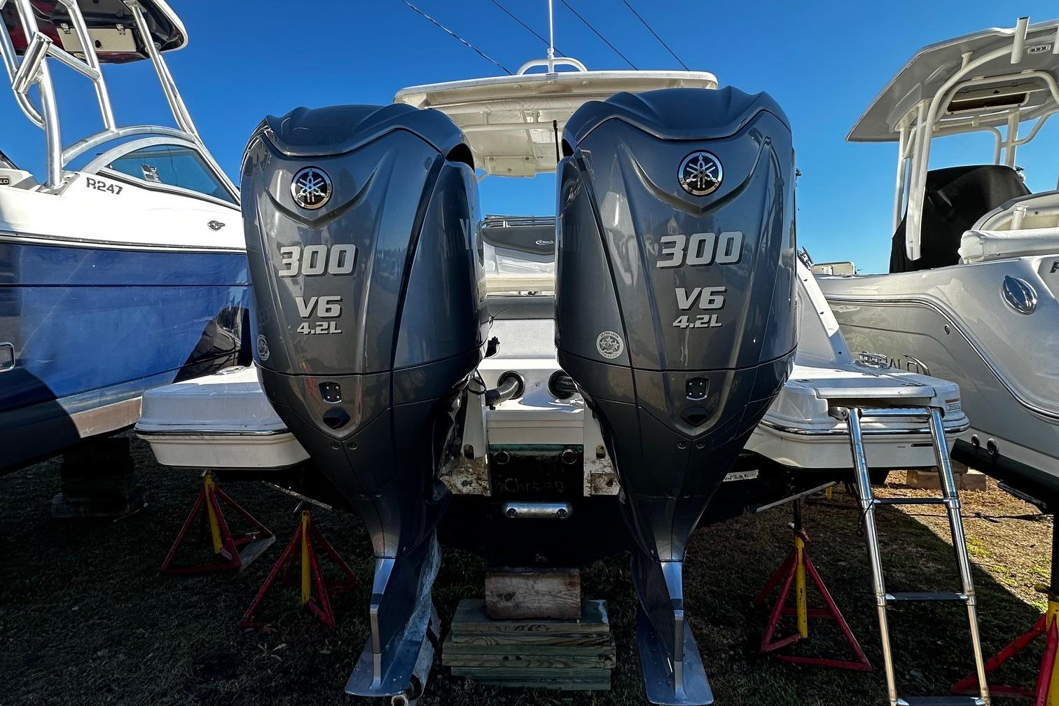 2022 Robalo R317 Dual Console Dual Console for sale YachtWorld