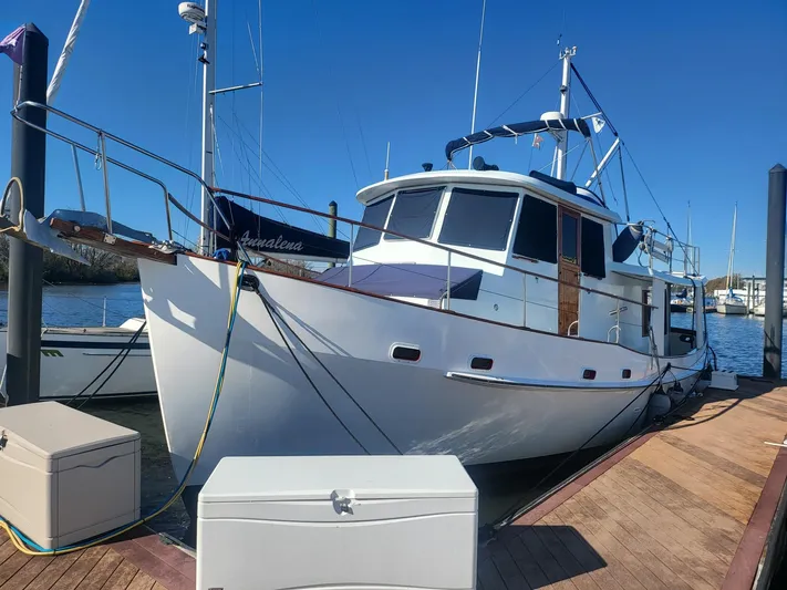 Nancy Lee Yacht Photos Pics 