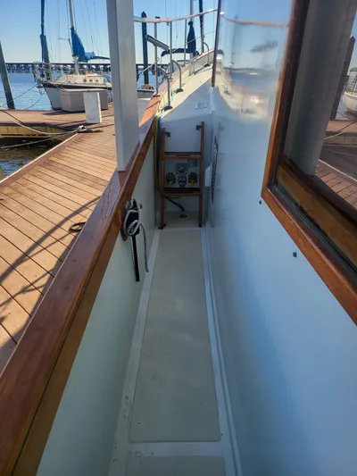 Nancy Lee Yacht Photos Pics Port Side Deck