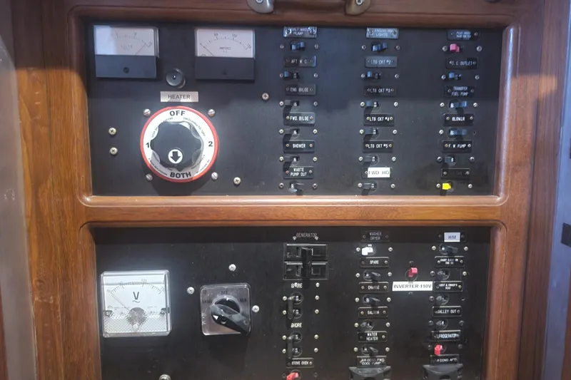 Nancy Lee Yacht Photos Pics 