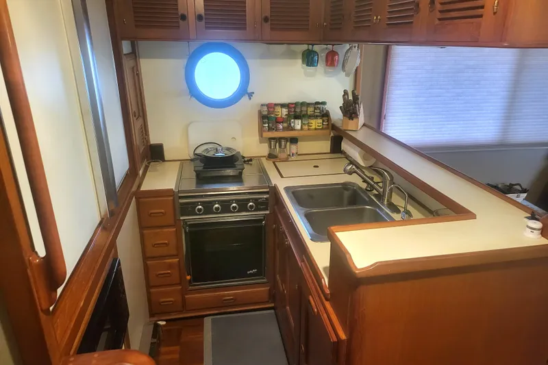 Nancy Lee Yacht Photos Pics 