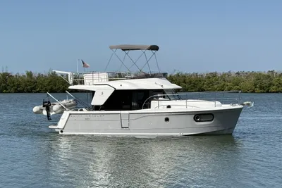 Beneteau Swift Trawler 30