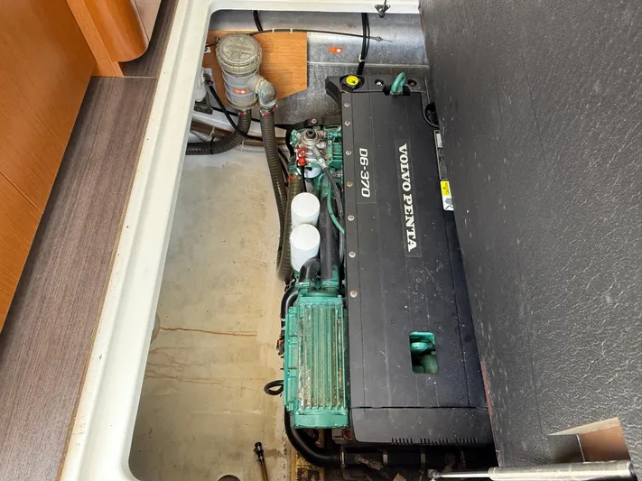 Seven Grand Yacht Photos Pics Engine compartment of 2016 Beneteau Swift Trawler 30 with Volvo Penta D6-370 engine.