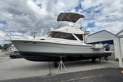 Cutwater C-32 CB