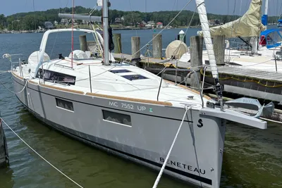 Beneteau Oceanis 35.1