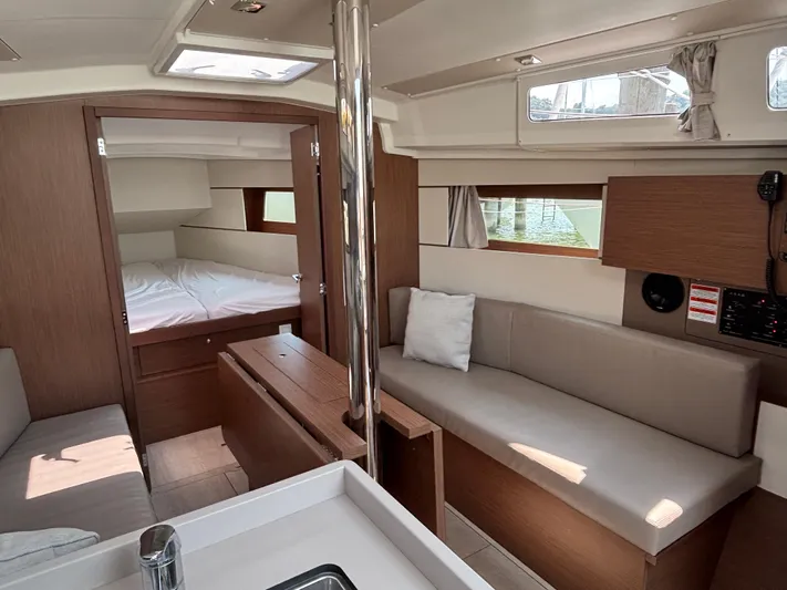 Aveyron Yacht Photos Pics 