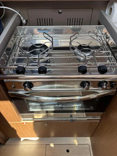 Aveyron Yacht Photos Pics 