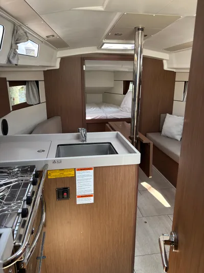 Aveyron Yacht Photos Pics 