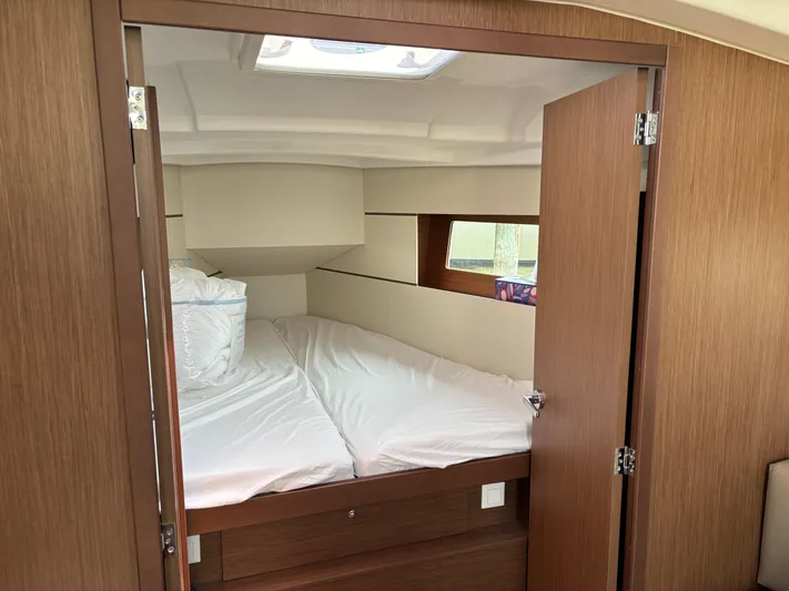 Aveyron Yacht Photos Pics 