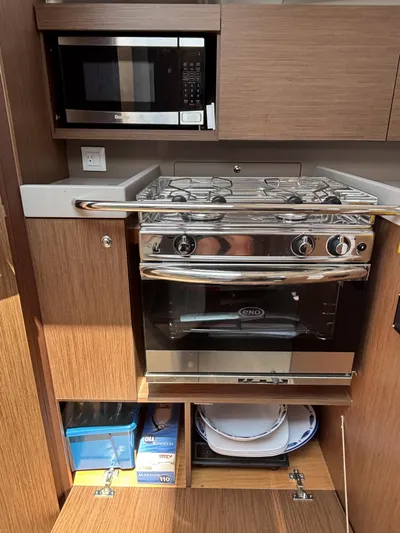 Aveyron Yacht Photos Pics 